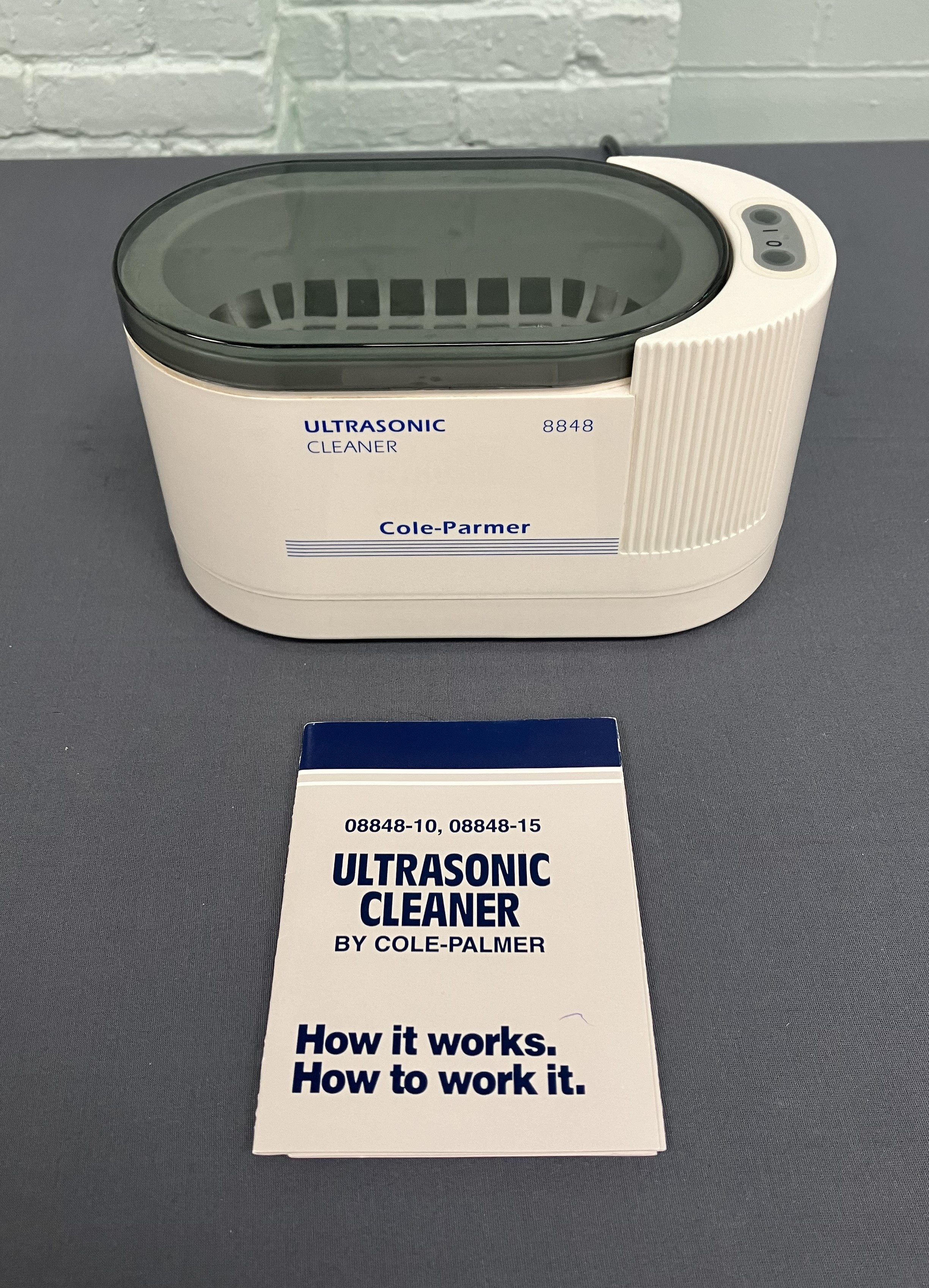 Cole-Parmer 8848 Ultrasonic Cleaner Model B200