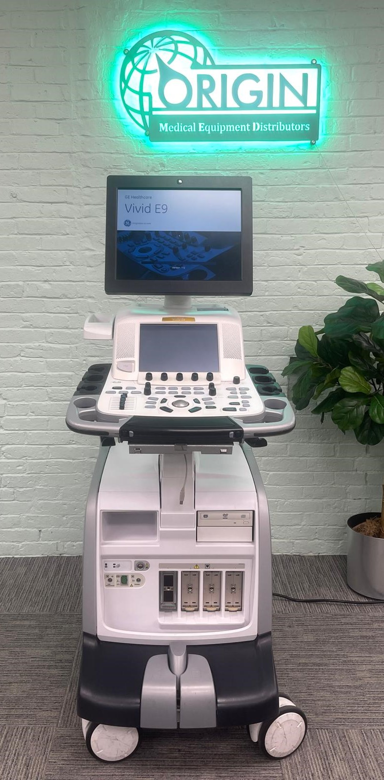 GE Vivid E9 Ultrasound System - #2 - Please Read!