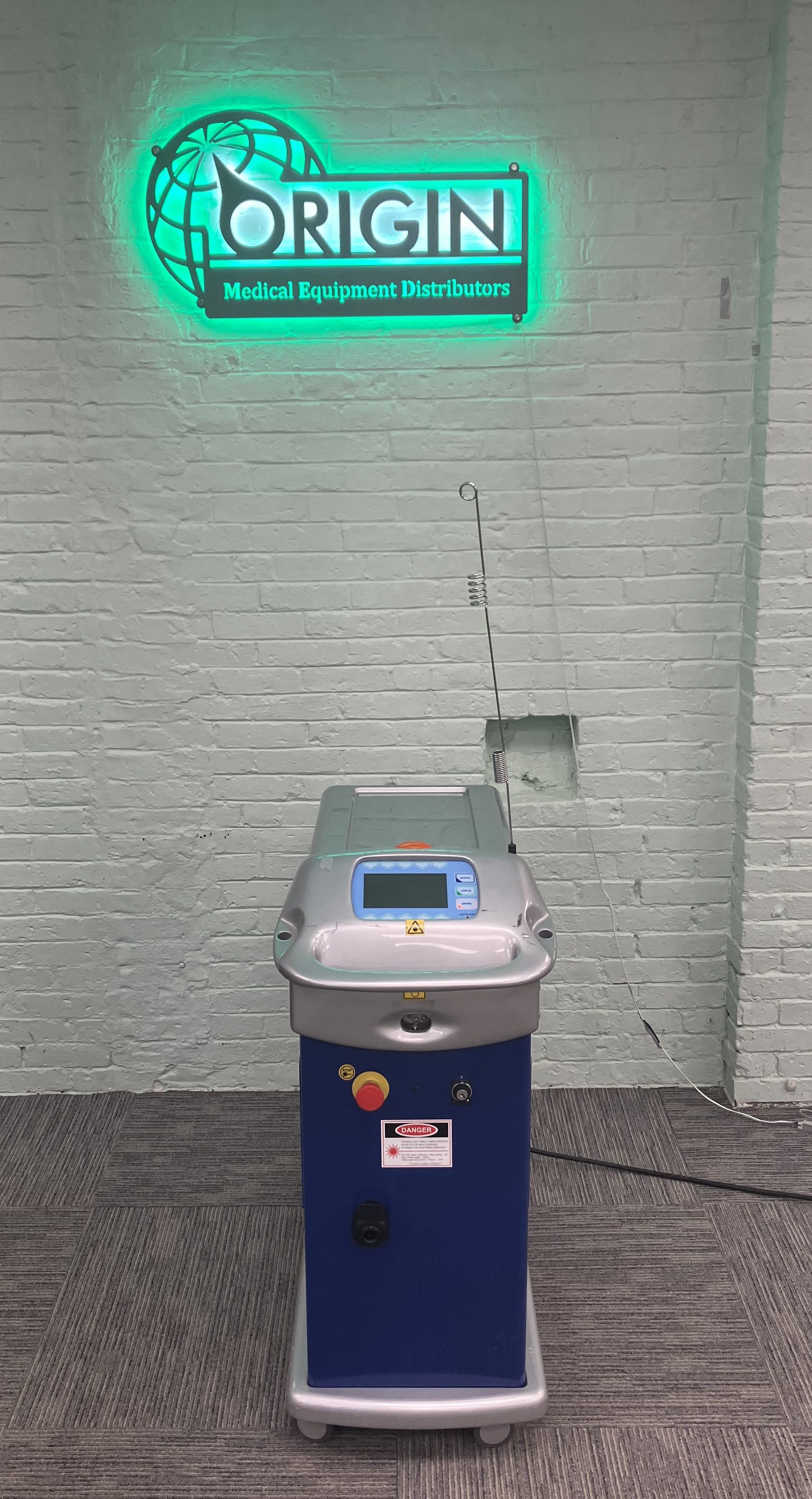 Cynosure DEKA SMARTEPIL II Aesthetic Laser