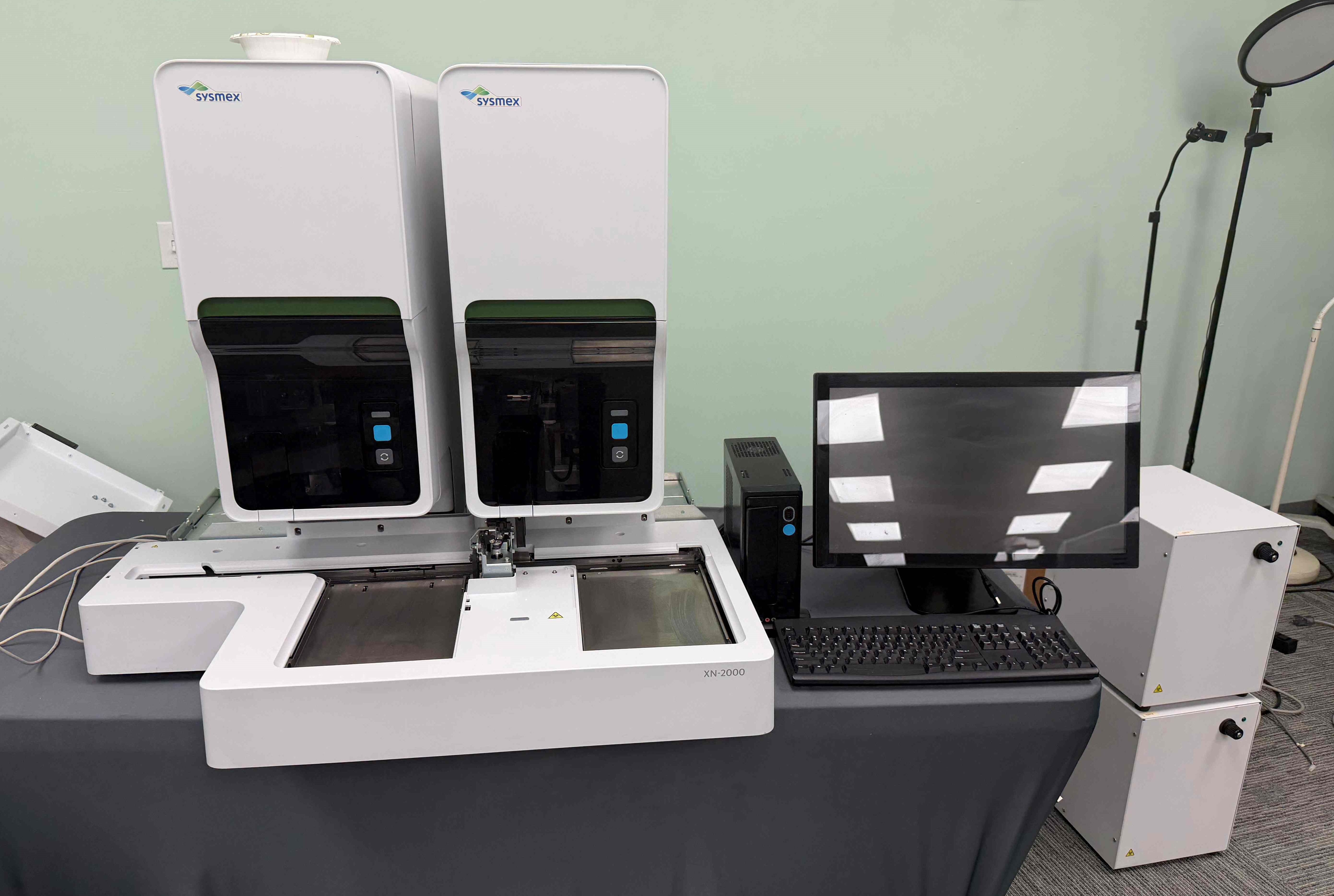 Sysmex XN-2000 Hematology Analyzer - Complete Unit - Please Read!