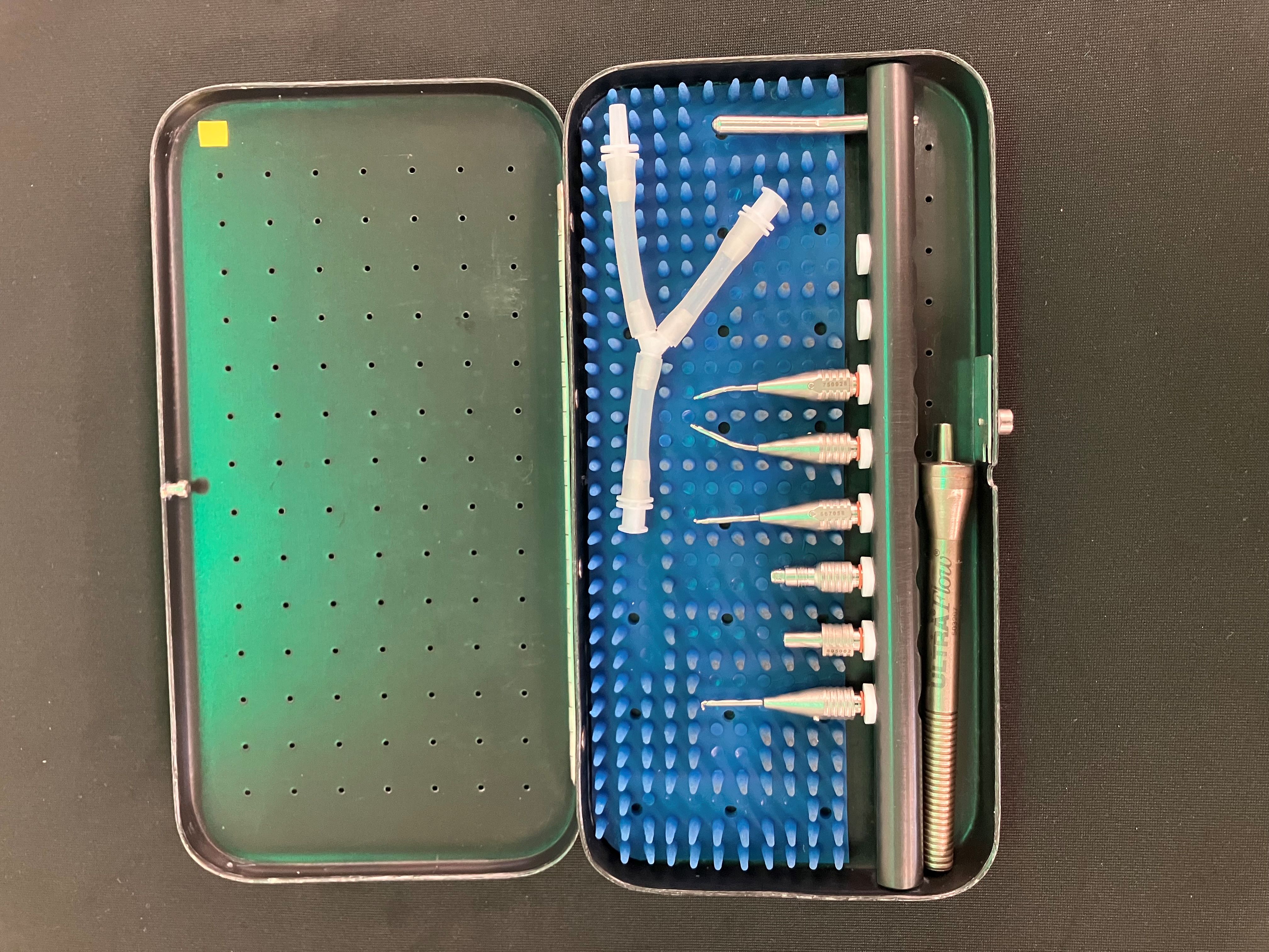 Alcon UltraFlow I/A Handpiece with tips and case - #2