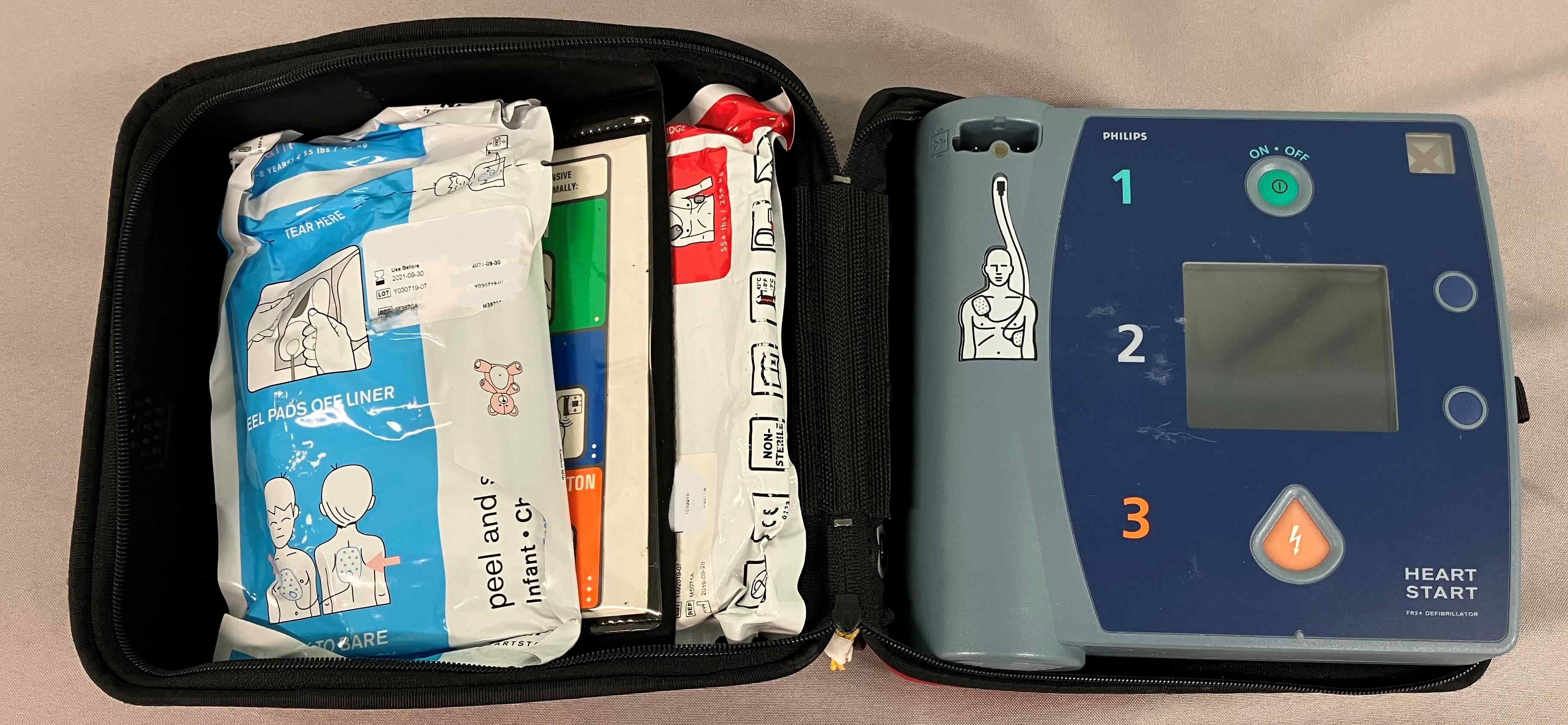 Philips M3681A Heartstart FR2+ Defibrillator - #1