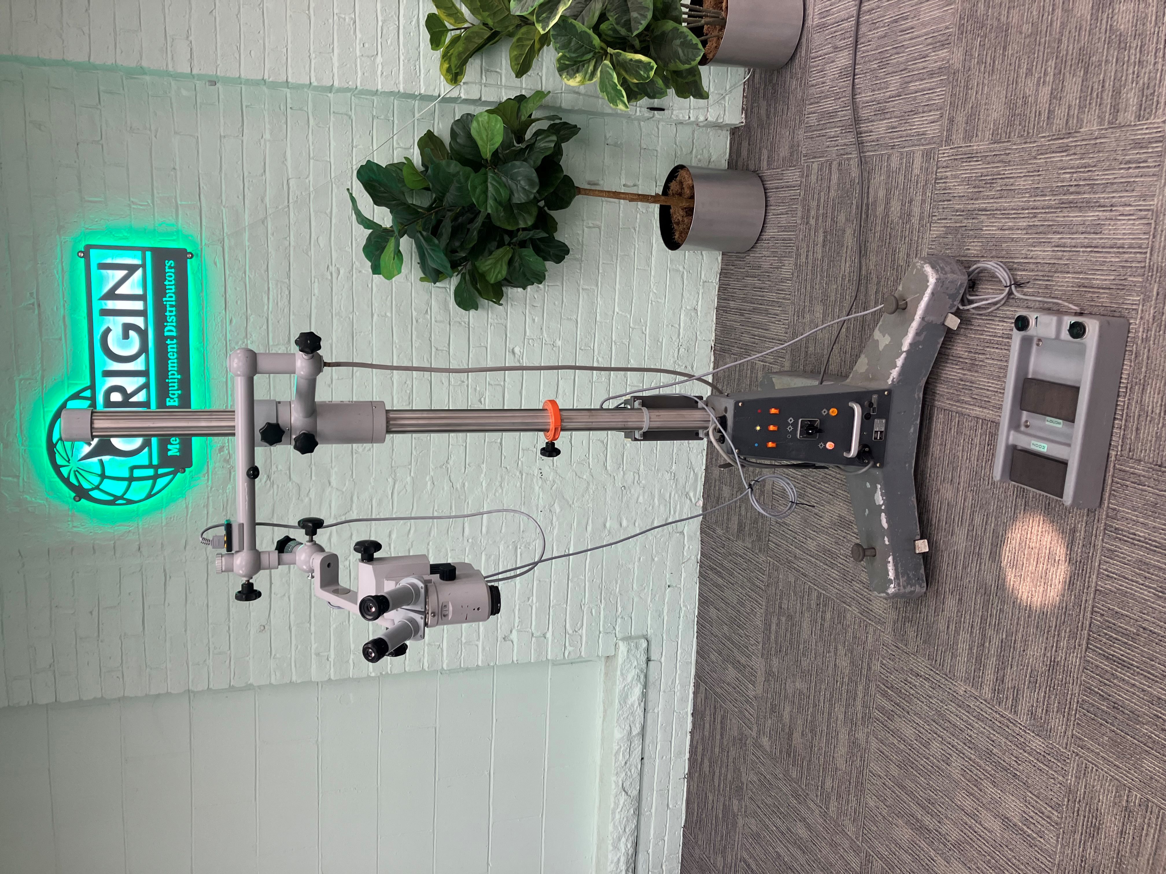 Zeiss OPMI 6-S Surgical Microscope - Please read for details!