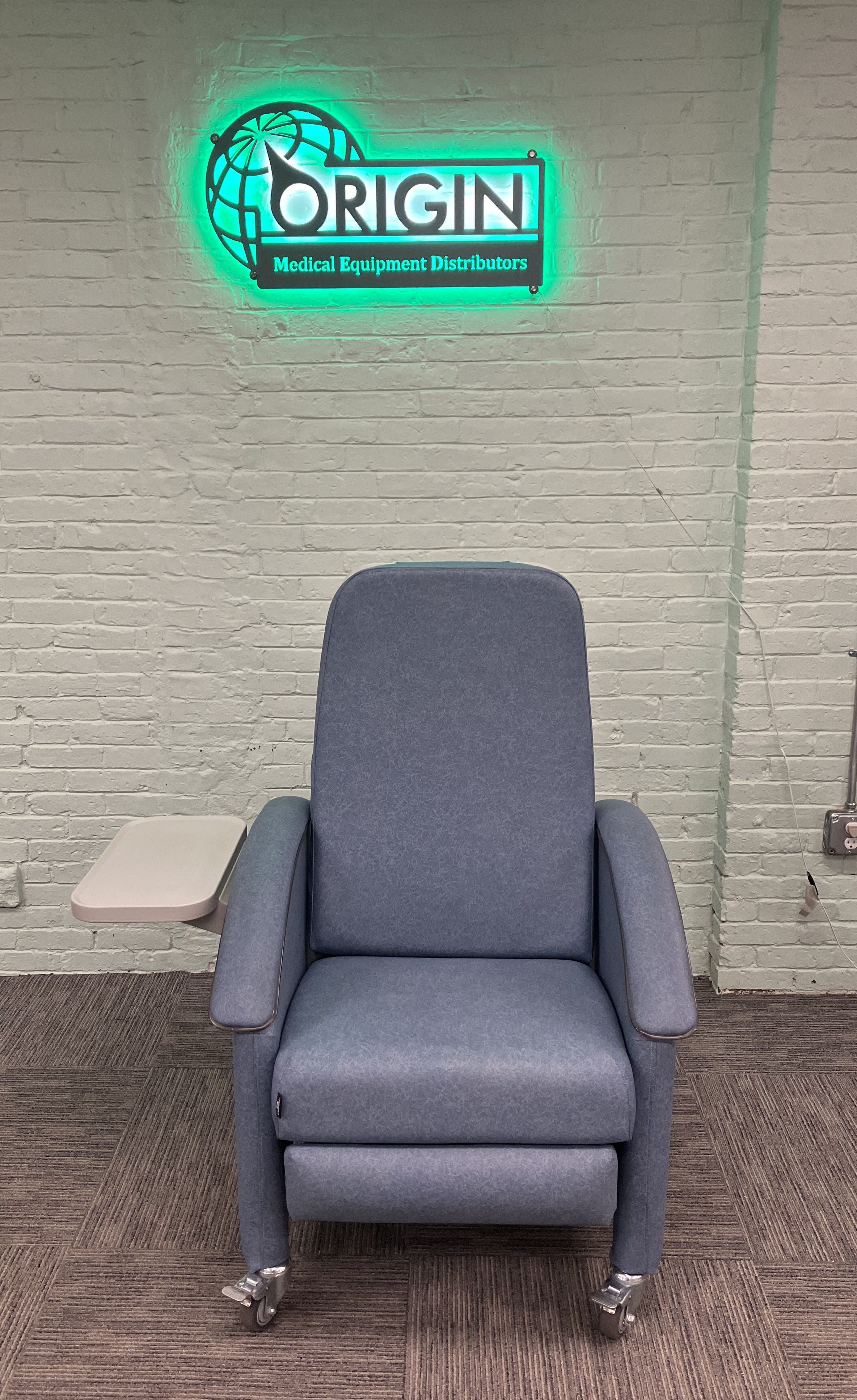 Winco 656 Medical Recliner / Treatment Chair