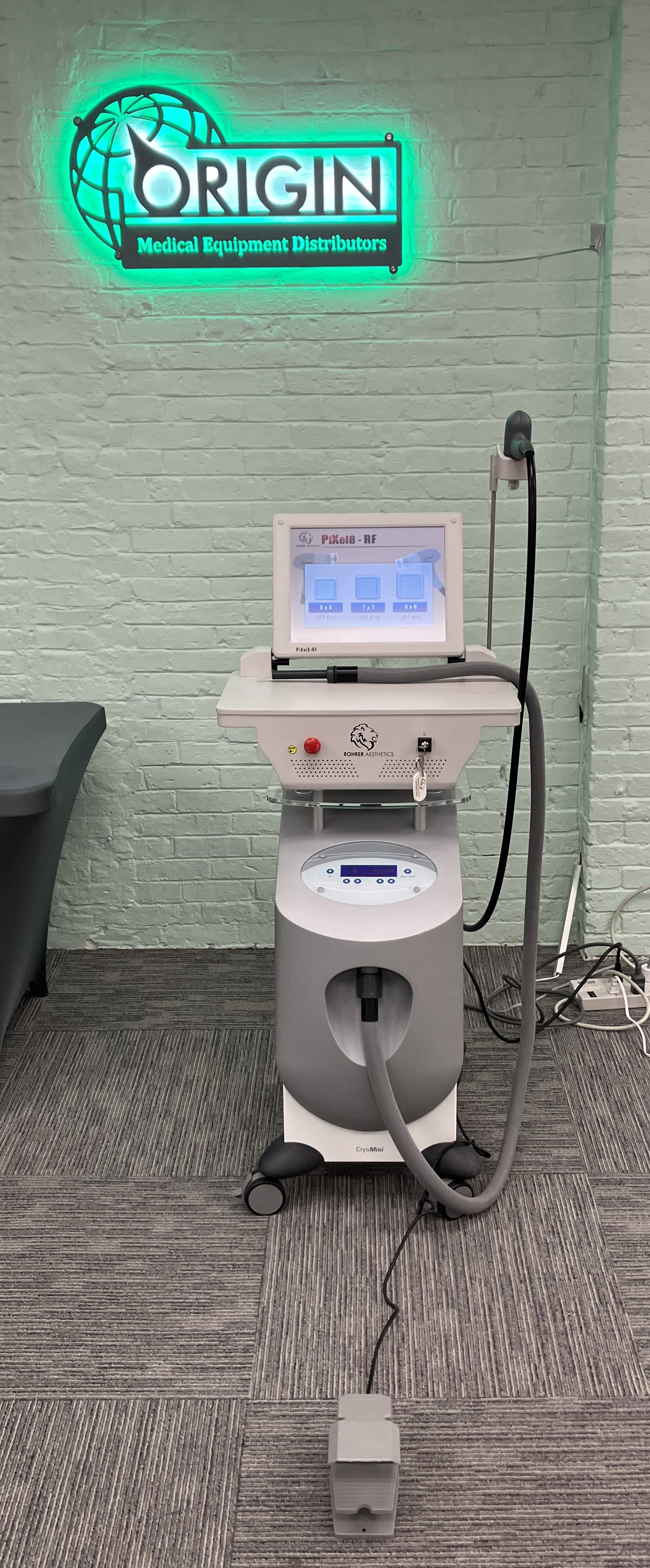 Rohrer Aesthetics PiXel8-RF Microneedling System w/ Zimmer Cryo Mini