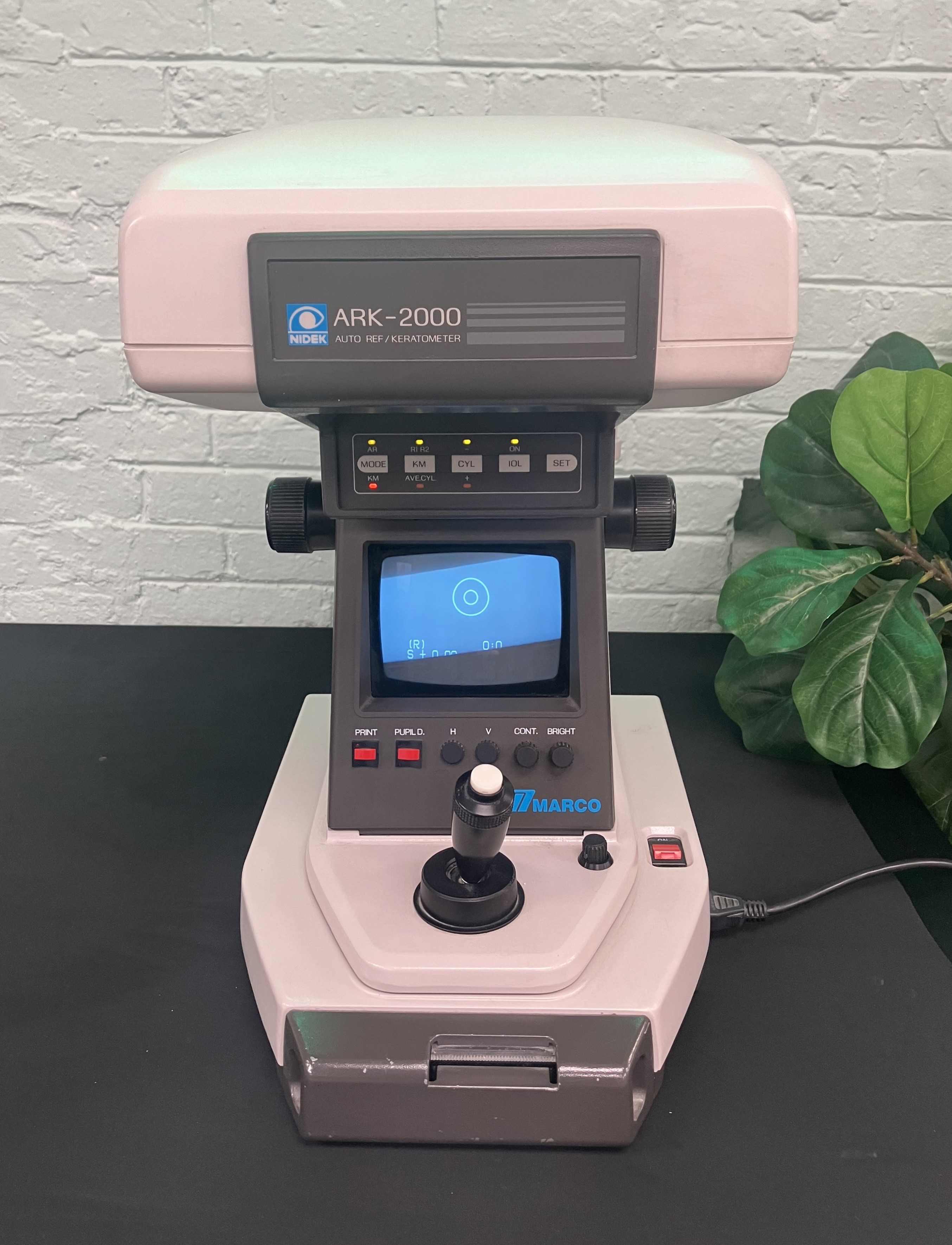 Nidek ARK-2000 Autorefractor / Keratometer